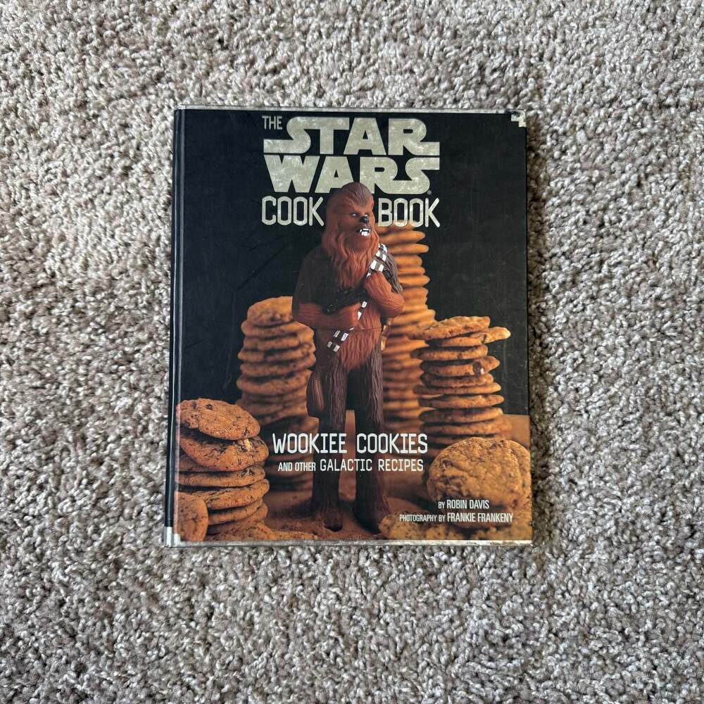 Star Wars Kids by Chronicle Bks.: Wookiee Cookies : A Star Wars Cookbook